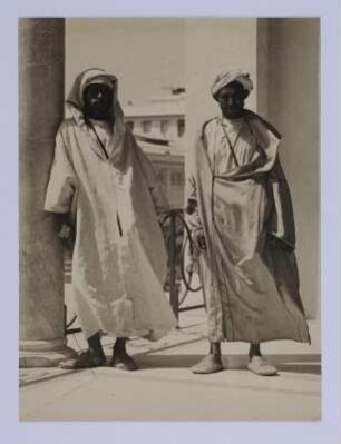 Schiffsreise Marokko - Spanien 1933. Männer in Ceúta