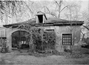 Dresden, Kreuzweg, Remise