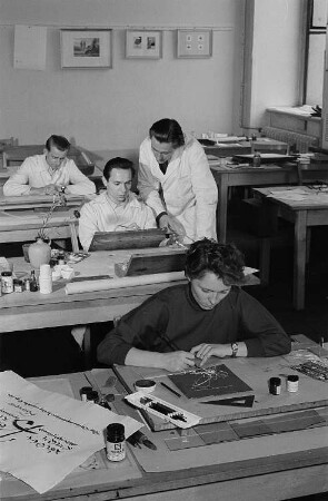 Kalligraphieklasse in der Hochschule für Grafik und Buchkunst