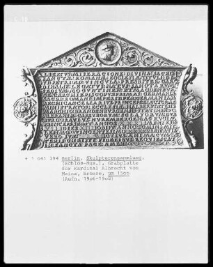 Grabplatte für Kardinal Albrecht von Mainz