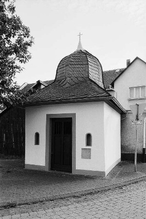 Heiligenhäuschen (Heiligenhäuschen); Weilrod, Vorm Tor