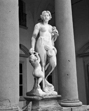 Villa Mansi — Statue