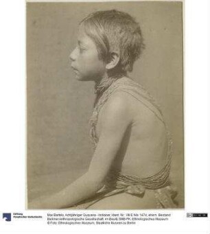 Achtjähriger Guayana - Indianer