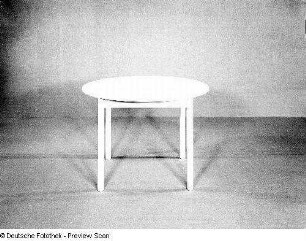 Runder Eßtisch (Modell E 110/50)