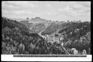 Sächsische Schweiz, Blick auf Schrammsteine mit Ostrau und Kirnitzschtal