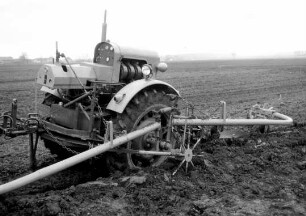 Beetpflug am Agri-Robot von Eicher