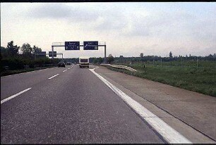 Ausfahrt West von Hauptfahrbahn West (Kalrsruhe Richtung Basel)/Einfahrt in Tangente Nordwest (Karlsruhe Richtung Frankreich)