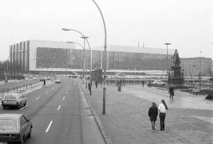 Berlin: Ost; Unter den Linden; Palast der Republik
