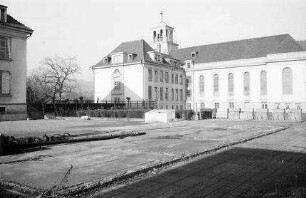 Cernay, Sennheim: Heil- und Pflegeanstalt St. André, Anstaltskirche, mit Fundament von Baracken