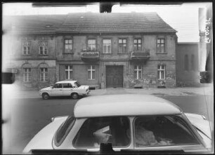 Neuruppin, Steinstraße. Wohnhaus. Straßenfront