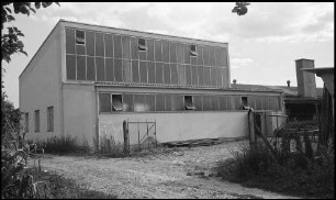 Weisweil: Feuerwehrgerätefabrik, Gebrüder Bachert, Nordseite mit Fenster