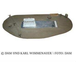 Mahnmal - Modell des Gesamtgebäudes mit Umgebung