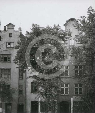 Fassaden der Bürgerhäuser Wilhelmstrasse 38 - 39 - 40 in Elbing