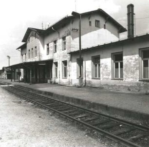 Colditz, Bahnhofstraße 39. Bahnhof (1870/1880). Empfangsgebäude. Gleisseite