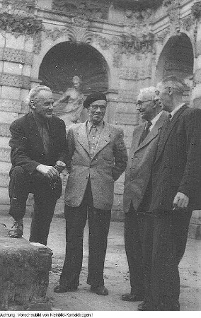 Dresden, Zwinger. Architekt Professor Arthur Frenzel, Architekt Max Zimmermann, Bildhauer Albert Braun und Fritz Sittner, 1957