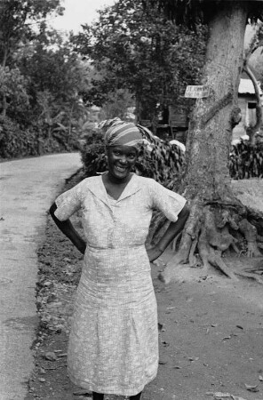 Reisefotos Karibik. Trinidad. Porträt einer jungen farbigen Frau