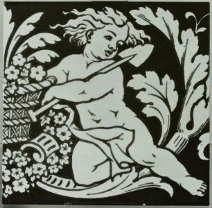 Fliese mit schabloniertem Dekor (Putto mit Spaten und Blumendekor)