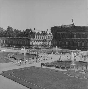 Dresden-Altstadt. Zwinger. Fest im Zwingerhof