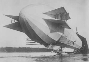 Zeppelin (Z. 3.), Aufstieg : Technikgeschichte | Fliegende Menschen | Luftschiffe | Zeppelin und sein Werk