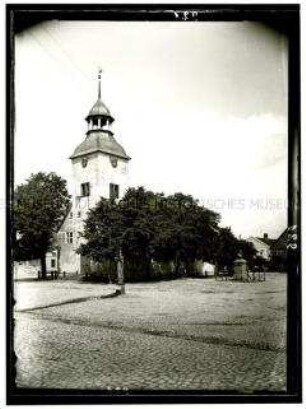 Die Evangelische Kirche und der Marktplatz in Hammerstein