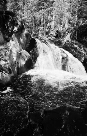 Lindau: Wasserfall am Schwarzenbächle bei Lindau