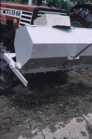 Fotografie: Silage, Silageernte, Dosiereinrichtung, Frontanbau, Flachsilo