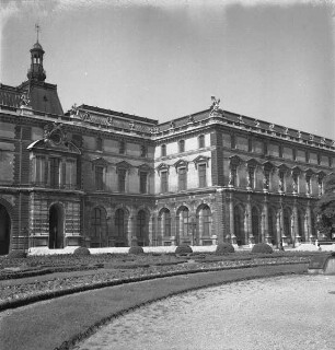 Palais du Louvre / Musée National du Louvre — Aile sud des Tuileries — Pavillon de Sessions