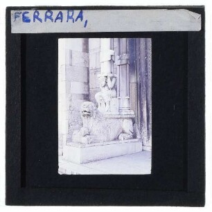 Ferrara, San Giorgio Kathedrale : Portallöwe