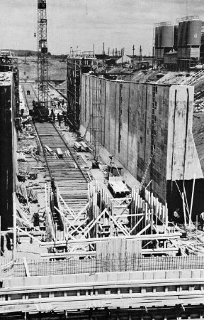 Staustufe Landesbergen/Weser im Bau
