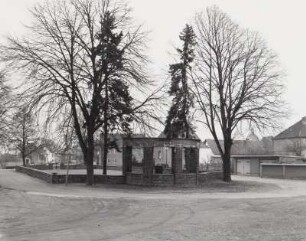 Denkmal für die Gefallenen des 1. Weltkrieges : Denkmal für die Gefallenen des 1. Weltkrieges (um 1920). Mühlberg (Elbe), Schloßplatz
