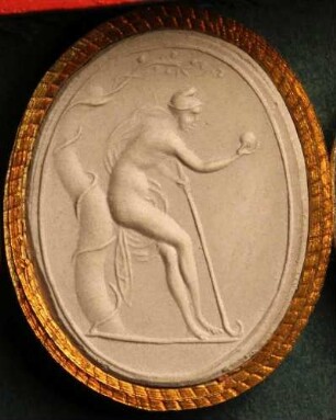 Paris, an einem Baum gelehnt, bietet den goldenen Apfel dar (Daktyliothek, Supplement)