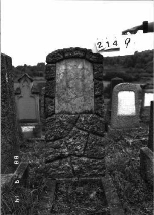 Grabstein 2149 (Index: 100097129) Maße HxBxT: 134x55x32 cm: Grabstein 2149