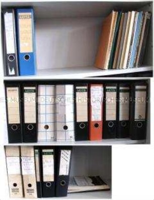 Vorlass des Filmhistorikers Heiner Ross: Publikationen zur Filmgeschichte, Programmzettel und Programmhefte (Handapparat Kinemathek)