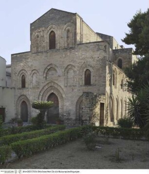 Chiesa della Magione, Westfassade