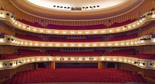 Innenansicht Opernhaus Düsseldorf - Zuschauerraum ohne Publikum