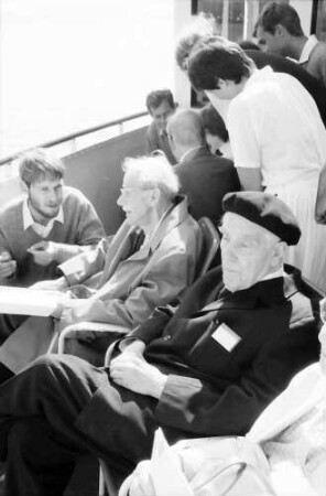 32. Tagung 1982 Physiker; Mainaufahrt: Paul Dirac wird angesprochen, Peter Kapitsa