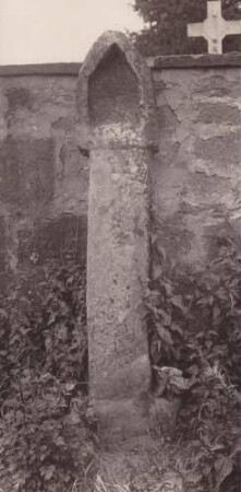 bei Dahn, Friedhof. Bildstock