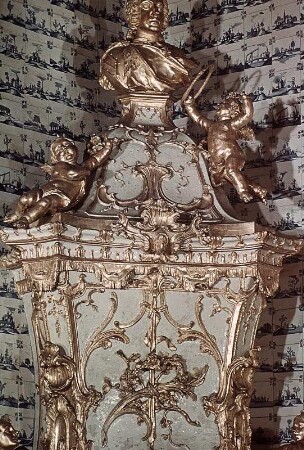 Fayence-Ofen