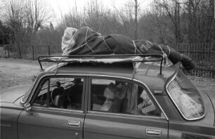 Ortseingang Zühlsdorf mit Moskwich 412
