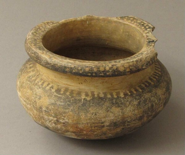 Clay vessel