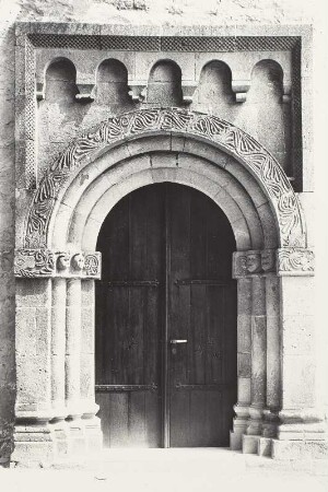 Bad Lausick, Kilianskirche, Westportal, romanisches Rundbogenportal