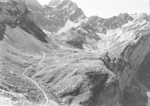 Gebirgslandschaft : Blick über eine Gebirgslandschaft.