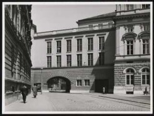 Stadttheater, Augsburg: Ansicht von Westen