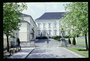 Schloss Bellevue 1.5.65.