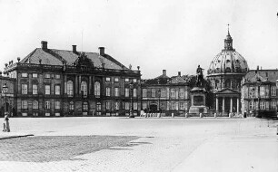 Kopenhagen, Schloss Amalienborg, Schlossplatz (Amalienborg Plads), Marmorkirche (Frederikskirche)