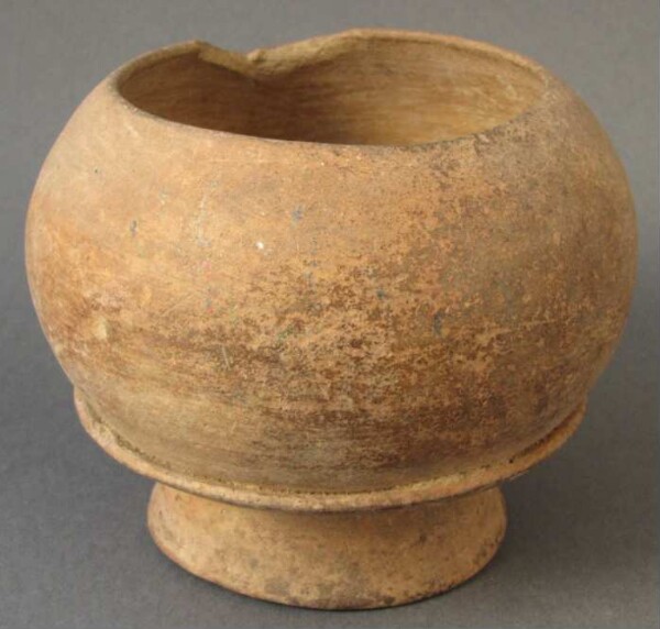 Clay vessel