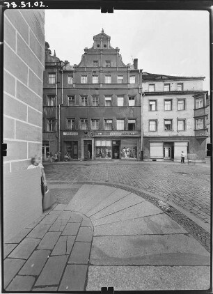 Torgau, Scheffelstraße 1. Wohnhaus mit Läden (3. V. 16. Jh.). Straßenfront