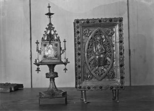 Kopie eines Buchdeckels mit thronenden Christus