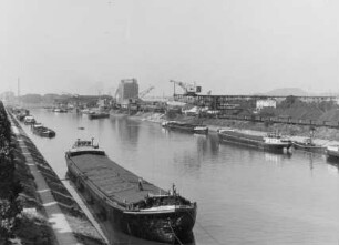 Kanalhafen Heilbronn, Rhenania Lagerhaus