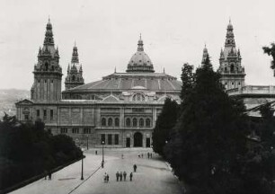 Barcelona. Spanien. Außenansicht des Palau Nacional (Nationalpalast). Wahrzeichen der Weltausstellung 1929.